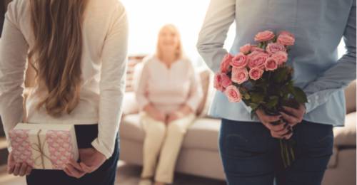 5 Unique Ways to Express Your Love to Your Mother